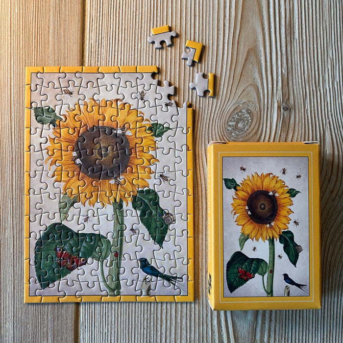 Sunflower Buzzing | 99 Piece Jigsaw Puzzle