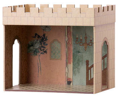 Castle, Hall