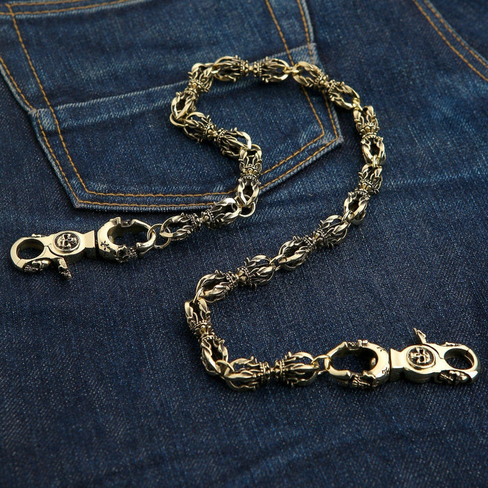 A classic and durable trucker wallet chain made from solid, polished brass with powerful Dorje links.