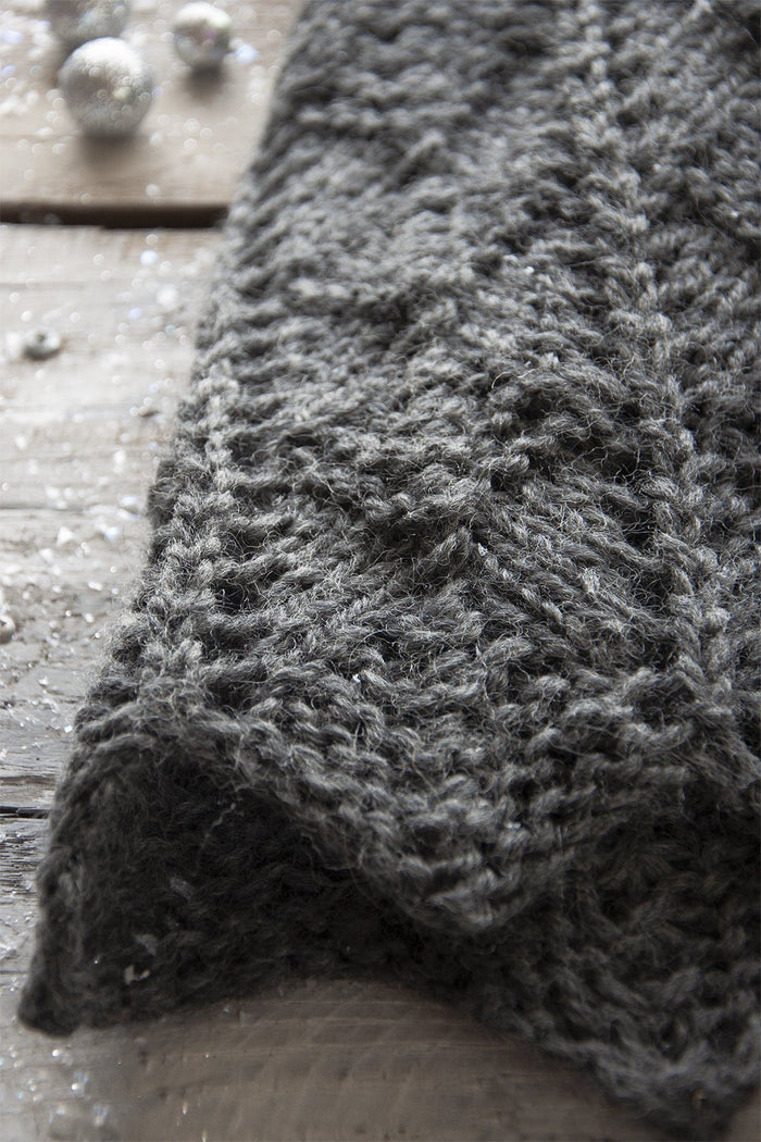 Flocked Stole Pattern Universal Yarn