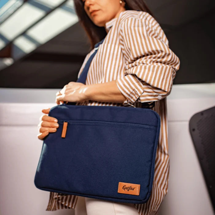 Flow laptop sleeve – interior view showing padding