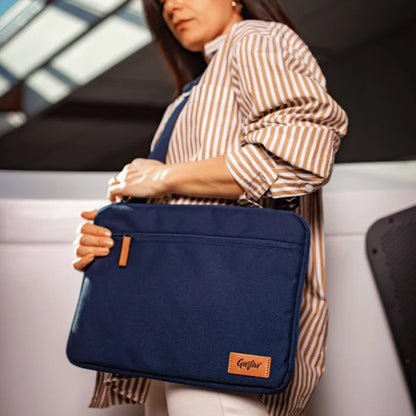 Flow laptop sleeve – interior view showing padding
