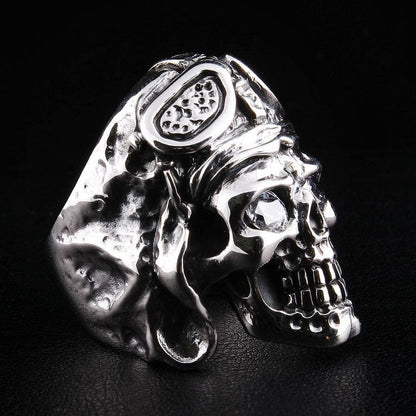 A heavy 28-gram biker ring featuring a detailed and historically inspired German aviator skull design.