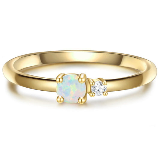 Goldener Ring mit Steinen