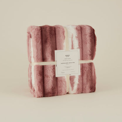 Karaca Rabbit, Couverture, 130x150cm, Poudre