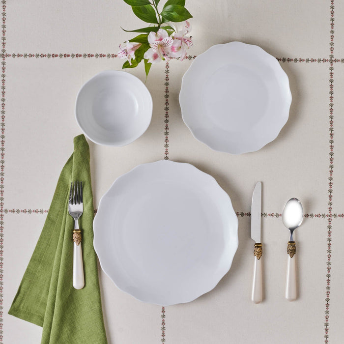 Karaca Scalloped service de table 18 pièces pour 6 personnes