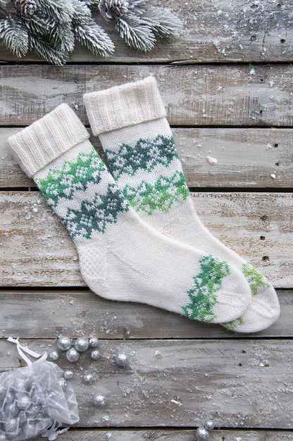 Mistletoes Pattern Universal Yarn