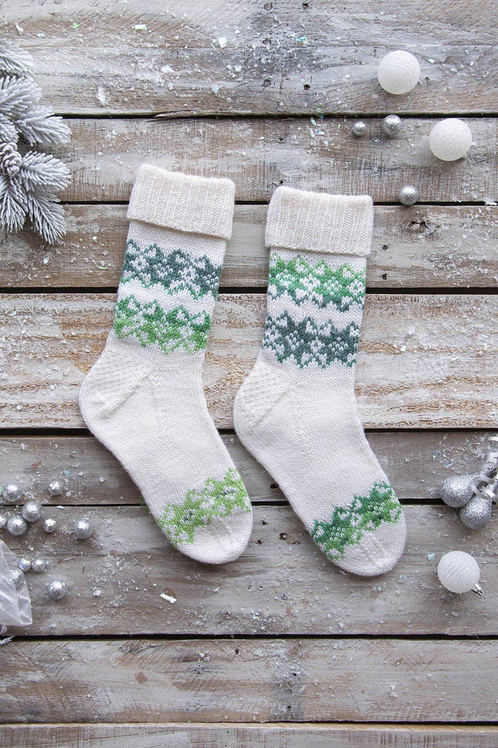 Mistletoes Pattern Universal Yarn