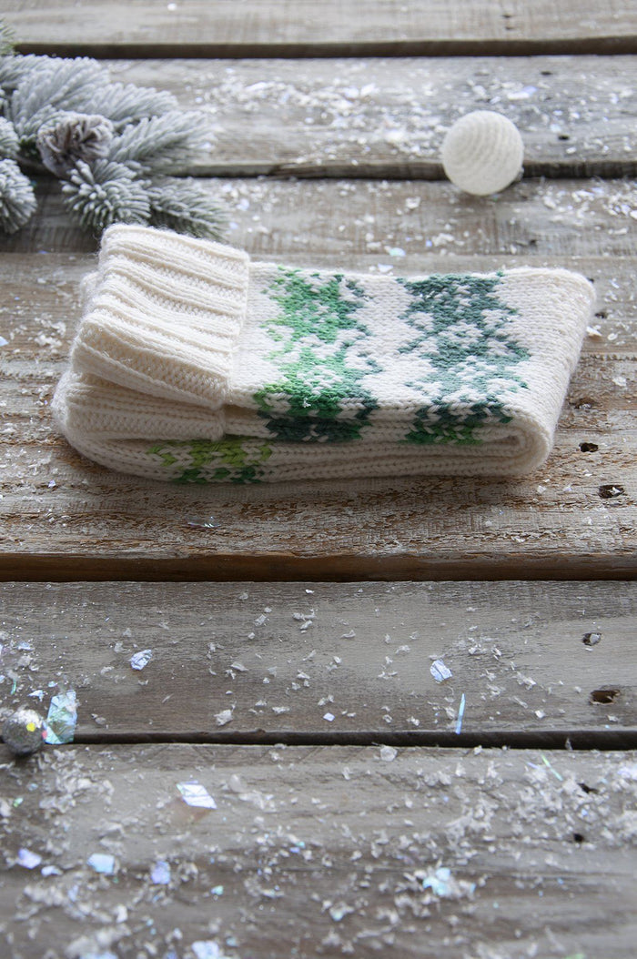 Mistletoes Pattern Universal Yarn