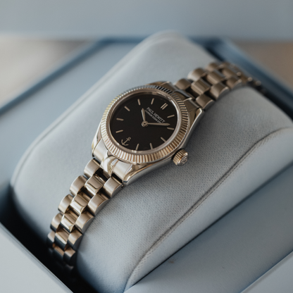 Petit Soleil Round Uhr Silber Schwarz