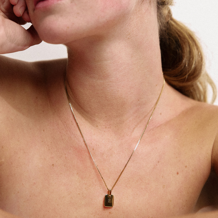 Plate Pendant Gold