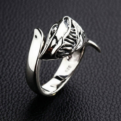 The polished silver predator shark ring, highlighting its brilliant shine.