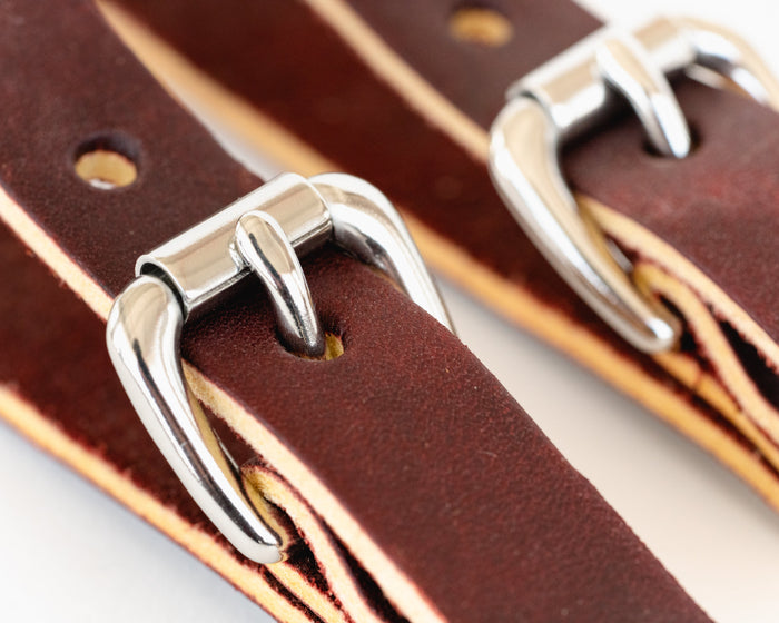 Junior 3/4" Fold Back Spur Straps Close Up