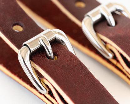 Junior 3/4" Fold Back Spur Straps Close Up